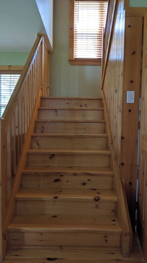 Interior - Cozy Lakefront Cottage in Muskoka (Severn Bridge)