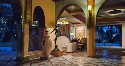 Private Luxury Villa With Hotel Services