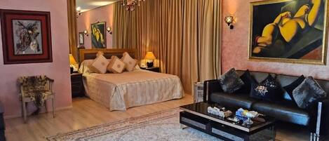 House, Multiple Bedrooms, Smoking, Private Pool