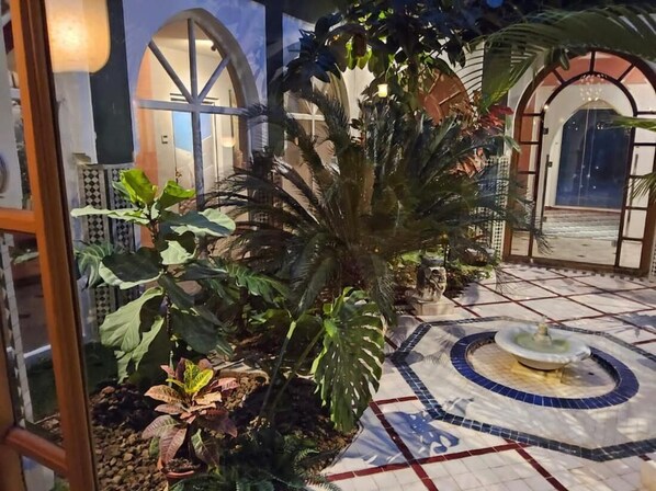 House, Multiple Bedrooms, Smoking, Private Pool | Bahagian luar