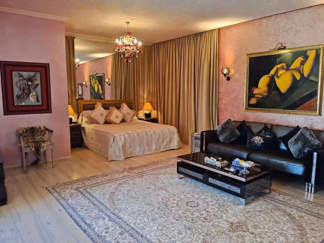 House, Multiple Bedrooms, Smoking, Private Pool | 10 bedrooms