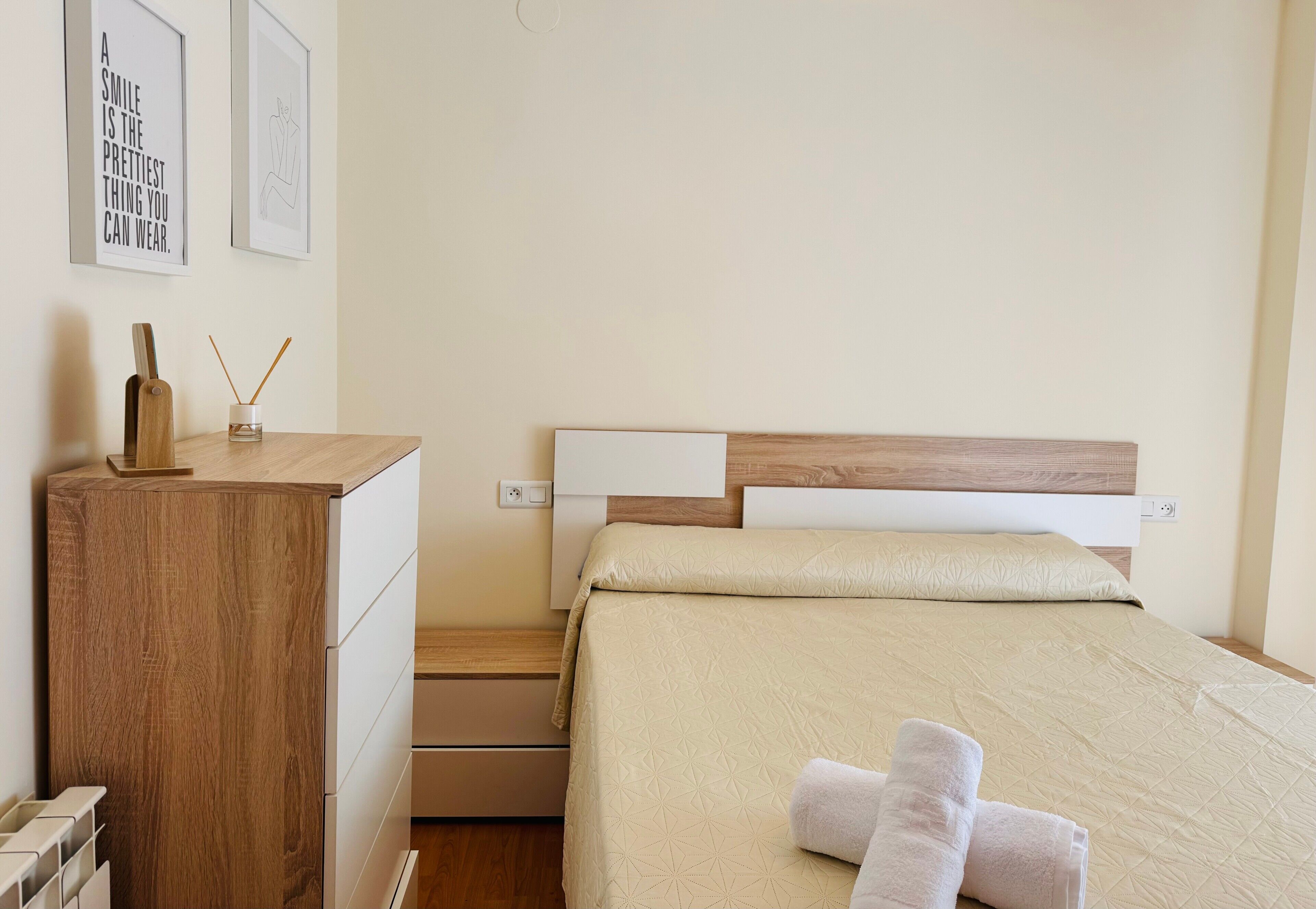 Iron/ironing board, WiFi