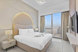 2 bedrooms, desk, iron/ironing board, WiFi - Skyline Splendor 2bedroom with Burj Khalifa View (Downtown)