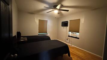 2 makuuhuonetta, Wi-Fi, vuodevaatteet