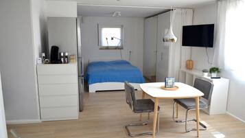 1 chambre, fer et planche à repasser, Wi-Fi, draps fournis