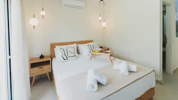 Iron/ironing board, travel cot, free WiFi, bed sheets