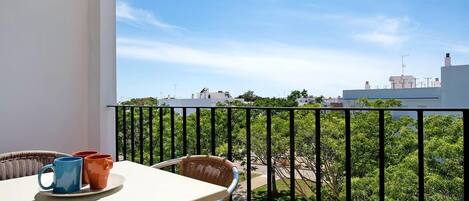 تناول الطعام بالخارج