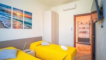 2 Schlafzimmer, BĂŒgeleisen/BĂŒgelbrett, WLAN, BettwĂ€sche