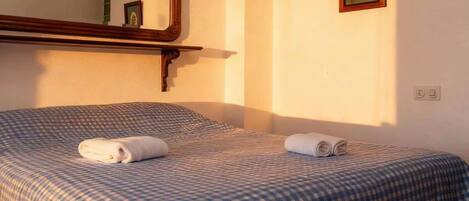 2 Schlafzimmer, Bügeleisen/Bügelbrett, Internetzugang, Bettwäsche