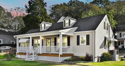 New remodel, Mins to Downtown, Hospitals, Shops, Scenic Mountain Top View