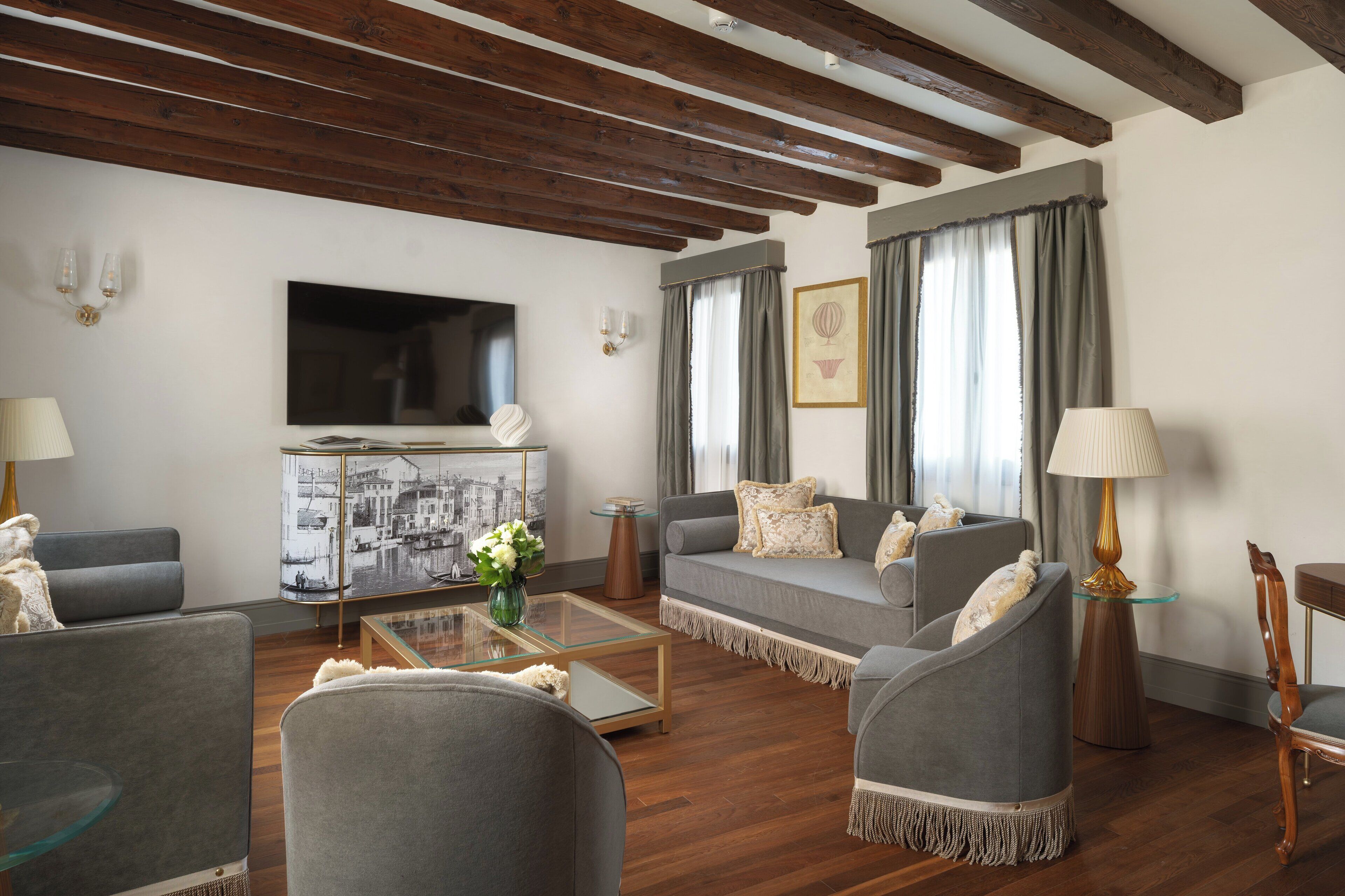 Two Bedroom Deluxe Apartment with Terrace