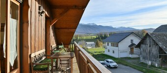 Apartment "Gîte Yveco" with Mountain View, Balcony and Wi-Fi