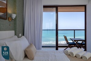 1 bedroom, iron/ironing board, Internet, bed sheets - Enjoy your stay steps from Farol da Barra (Salvador)