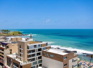 Balcony / Terrace - Enjoy your stay steps from Farol da Barra (Salvador)