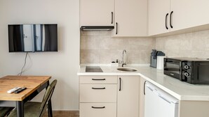 Private kitchen - Central Brand New Studio w/Balcony Near Metro (İstanbul)