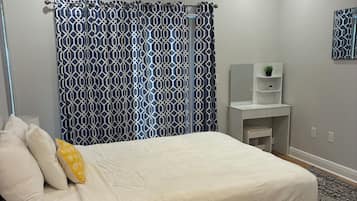 1 室のベッドルーム、セーフティボックス (室内)、アイロン / アイロン台、WiFi (無料)