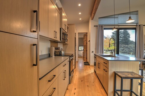 Charming 2 bedroom Cottage in Dark Sky Corridor, Wildlife and Silence!