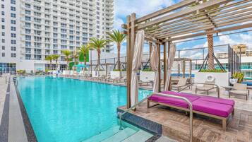 Piscine extérieure, piscine chauffée