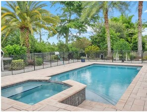 Pool - Tranquil Naples Getaway  4BR Home with Pool, Spa Orchard & Pond near Hospitals & (Naples)