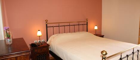 Deluxe Double 22.31.32 or Twin Room, Balcony, Mountain View | Wifi gratis