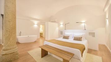 Appartement Supérieur, patio, vue piscine | Wi-Fi gratuit