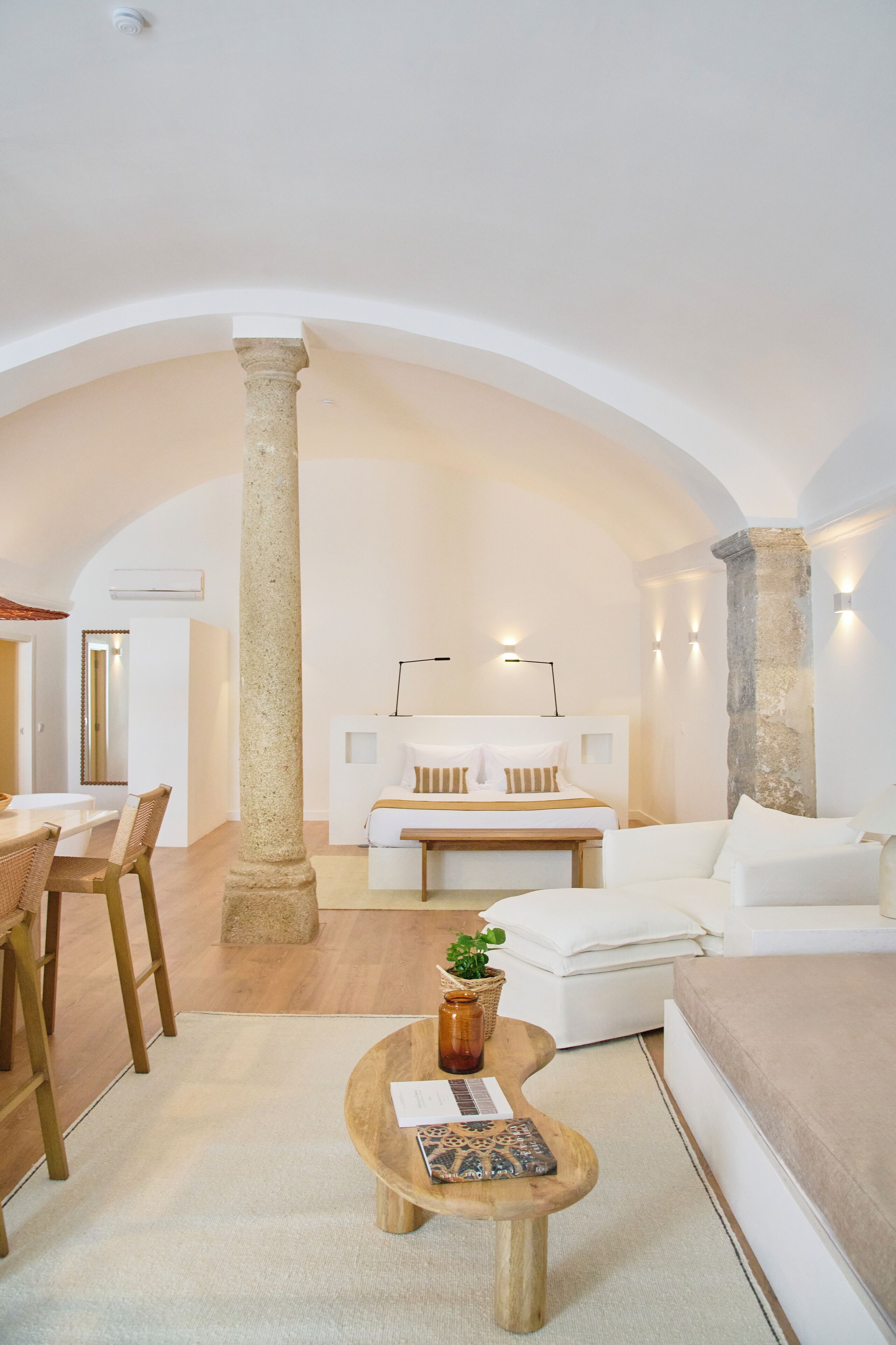 Superior Apartment, Patio, Pool View | Free WiFi