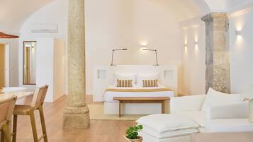 Superior Apartment, Patio, Pool View | Free WiFi