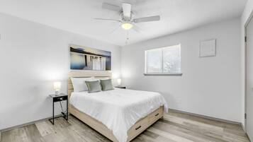 1 habitación, tabla de planchar con plancha, wifi y ropa de cama