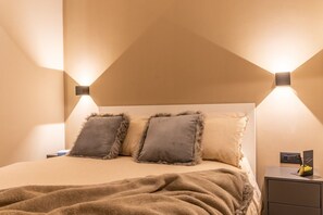 1 bedroom, iron/ironing board, travel cot, free WiFi