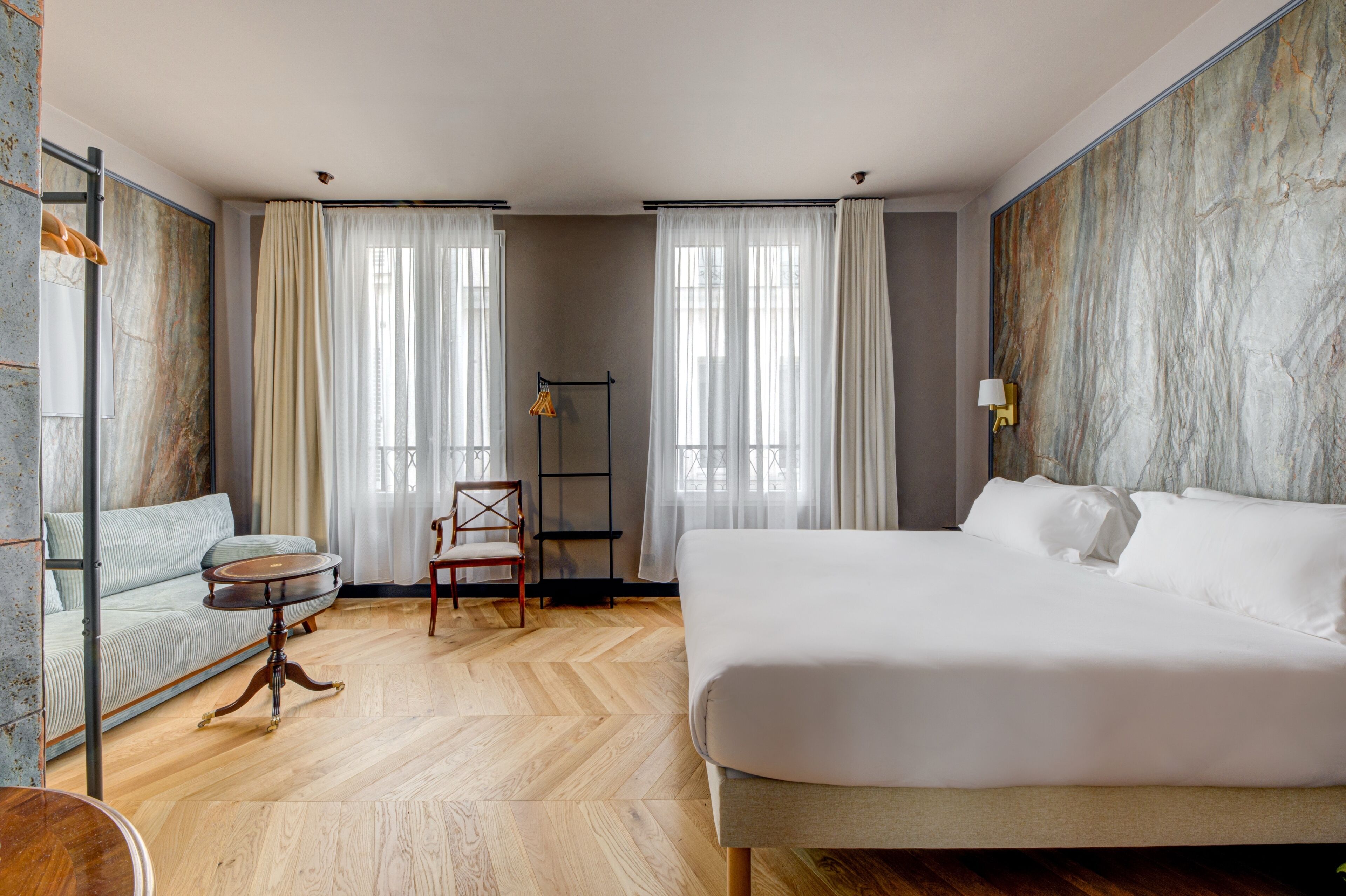 Suite | In-room safe, desk, blackout drapes, iron/ironing board