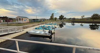 CZ Romantic Medicine Park Coastal Escape w HotTub