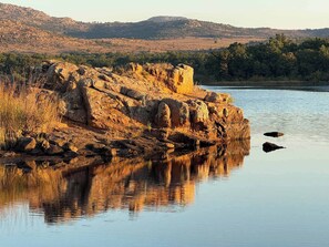 Unclassified image, 4 of 50, button - Cozy Medicine Pk Hideaway Hot Tub & Festivals BZ (Lawton)