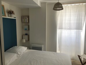 3 bedrooms, iron/ironing board, WiFi - The leaning house (Loix)