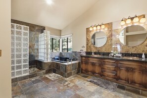 Douche, serviettes fournies