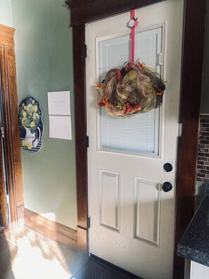 Interior - Tranquil 4-bedroom house with AC in West Lafayette (West Lafayette)