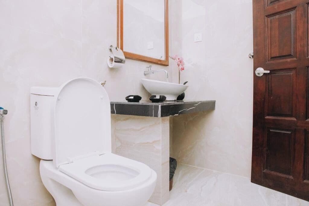 Slippers, towels, soap, toilet paper