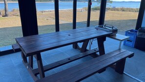 Family Duplex, Sea View (Adjustment Fee for Warm Water 50,000 KRW | Hot Water 70,000 KRW) | Terrasse/Patio