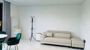 Family Duplex, Sea View (Adjustment Fee for Warm Water 50,000 KRW | Hot Water 70,000 KRW) | Free WiFi