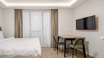 1 bedroom, iron/ironing board, free WiFi