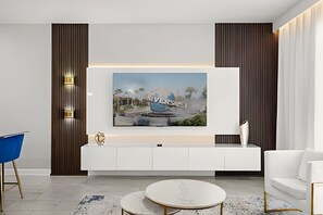 TV, video games - 4BR w/ Mickey & Mario Rooms + Heated Pool (Davenport)