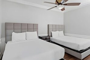 4 bedrooms, iron/ironing board, Internet, bed sheets - Vista Cay 4BR Condo w/ Balcony & Foosball Fun (Orlando)