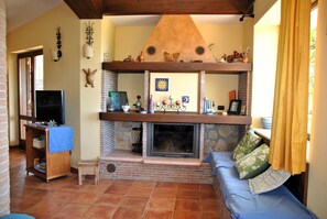 Villa, 4 Bedrooms, Patio, Garden View | Living room - Villa Uva e Stelle in the Quiet of the Green Hills (Itri)