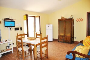 Villa, 4 Bedrooms, Patio, Garden View | Dining room - Villa Uva e Stelle in the Quiet of the Green Hills (Itri)