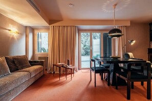 Suite de lujo, cocina básica | Zona de estar