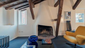 Suite de lujo, cocina básica | Zona de estar