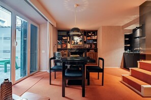 Luxury Townhome, Kitchenette | Living area