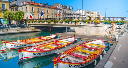 Boat “Navire Amadeus” with Wi-Fi in Sète