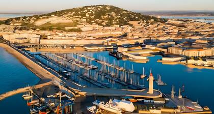 Barco "Navire Amadeus" con Wi-Fi en Sète