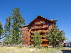 Exterior - Nice apt or 5 pers slopes view (Risoul)