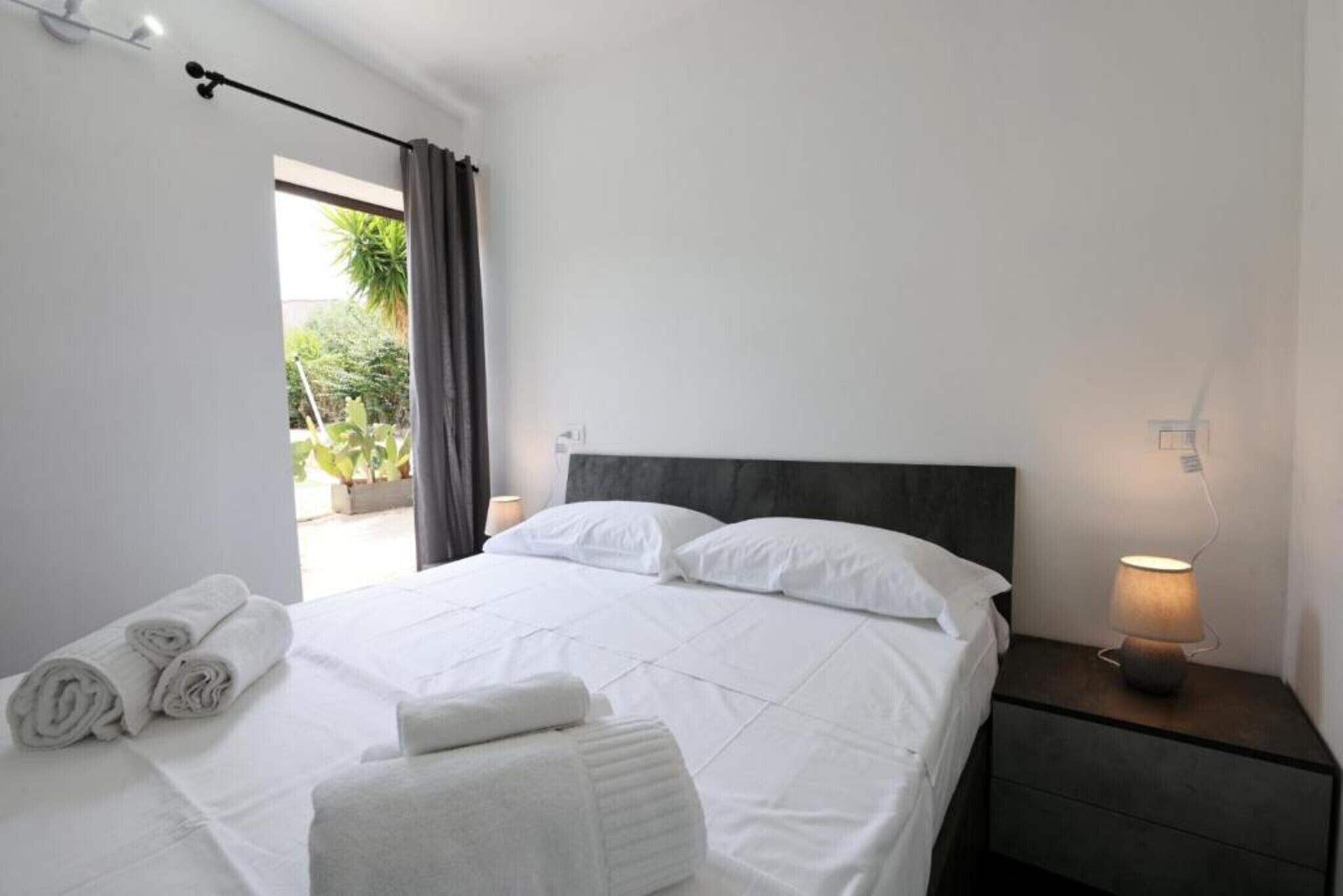 1 habitación y ropa de cama 